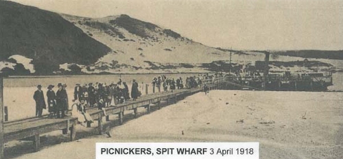 picnickers-spit-wharf-3-april-1918